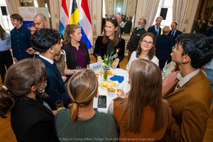 Deelnemers tweede editie van Benelux Youth Forum verwelkomd op het Egmontpaleis